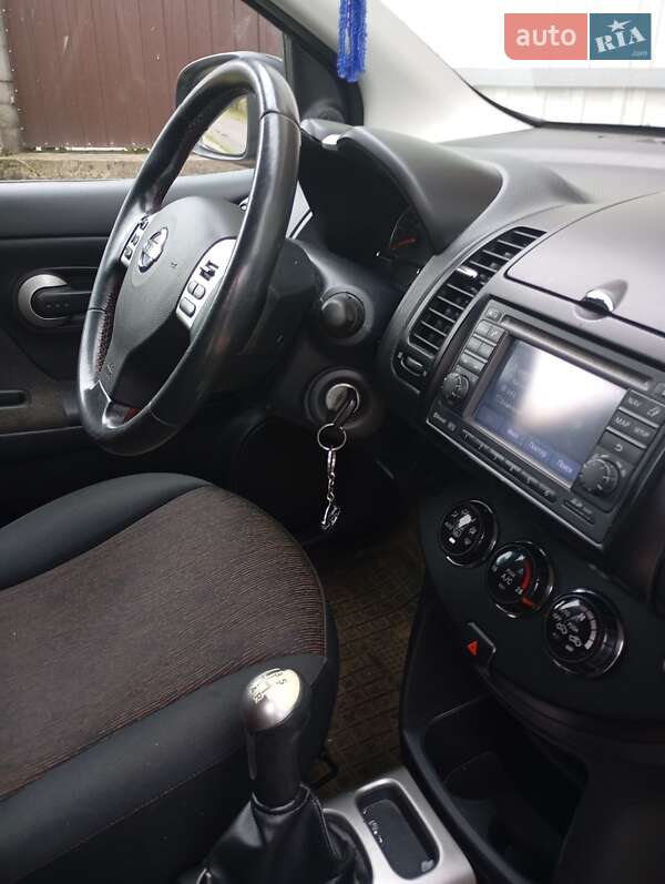 Хэтчбек Nissan Note 2010 в Ивано-Франковске