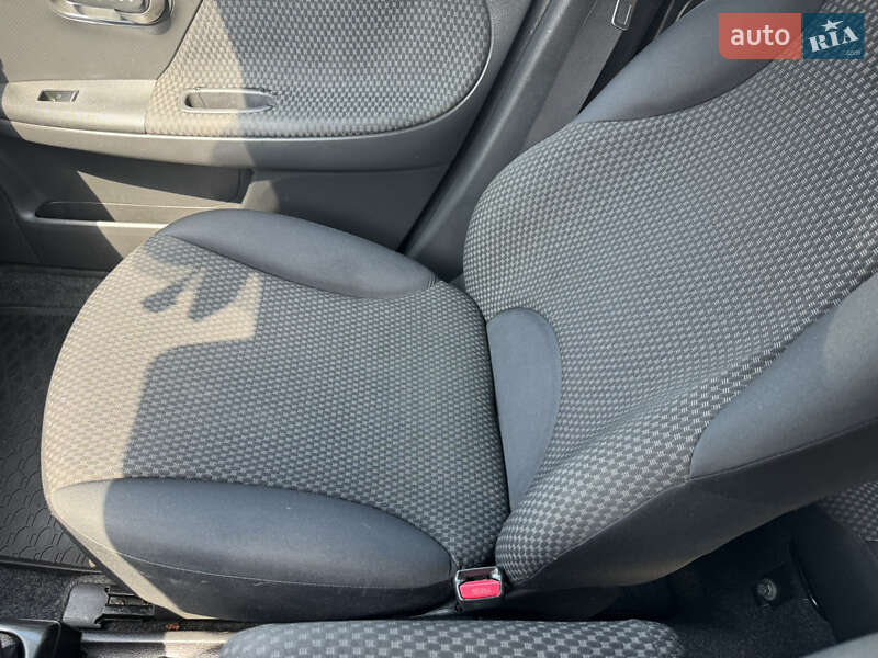 Хэтчбек Nissan Note 2006 в Чернигове