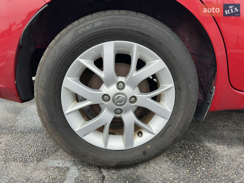 Хэтчбек Nissan Note 2017 в Киеве