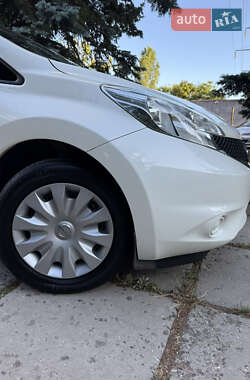 Хэтчбек Nissan Note 2015 в 