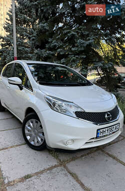 Хэтчбек Nissan Note 2015 в 