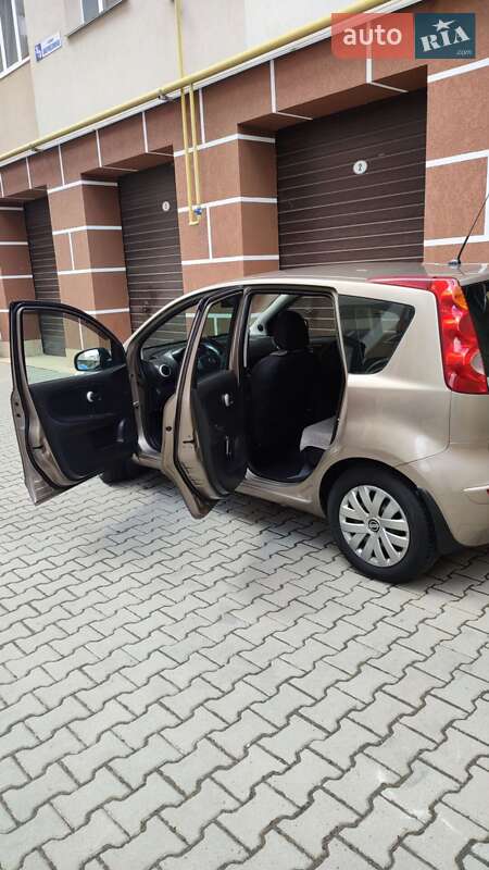 Хэтчбек Nissan Note 2012 в Хмельницком