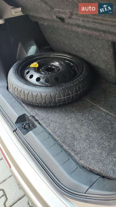 Хэтчбек Nissan Note 2012 в Хмельницком