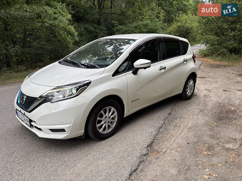 Хэтчбек Nissan Note 2018 в Киеве
