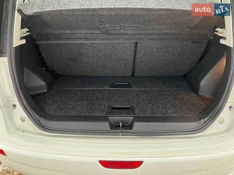 Хетчбек Nissan Note 2009 в Коломиї