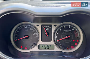 Хэтчбек Nissan Note 2006 в 