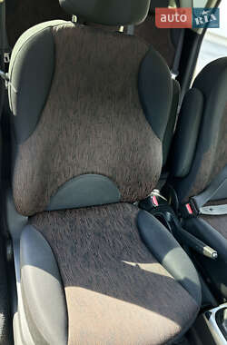 Хэтчбек Nissan Note 2009 в 
