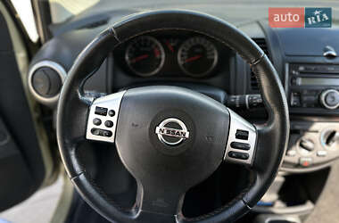 Хэтчбек Nissan Note 2009 в 