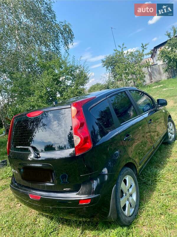 Хэтчбек Nissan Note 2008 в Змиеве