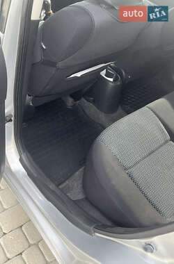 Хэтчбек Nissan Note 2014 в 