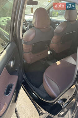 Хэтчбек Nissan Note 2006 в 