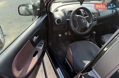 Хэтчбек Nissan Note 2006 в 