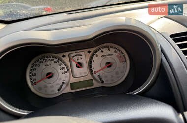 Хэтчбек Nissan Note 2006 в 