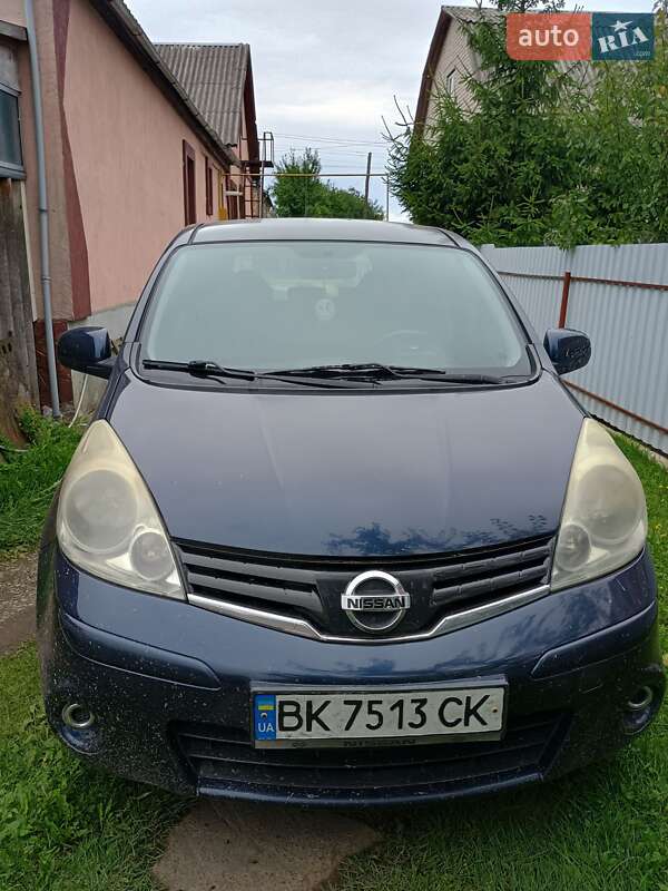 Хэтчбек Nissan Note 2011 в Дубровице фото Хэтчбек Nissan Note 2011 в Дубровице