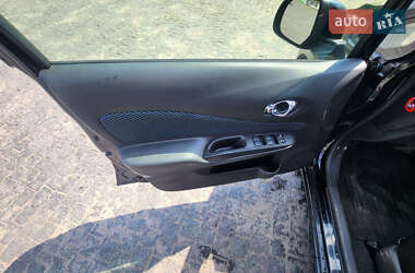 Хэтчбек Nissan Note 2013 в 