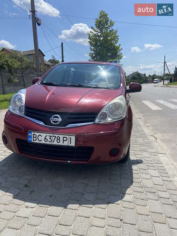 Хэтчбек Nissan Note 2011 в Львове
