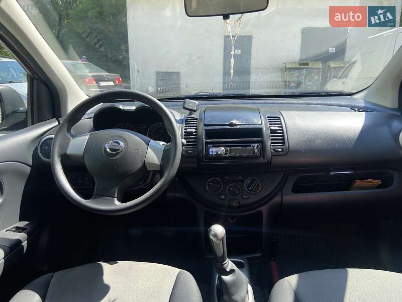 Хэтчбек Nissan Note 2011 в Львове