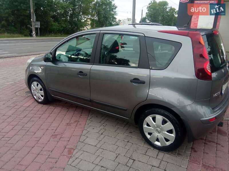 Хэтчбек Nissan Note 2013 в Ивано-Франковске