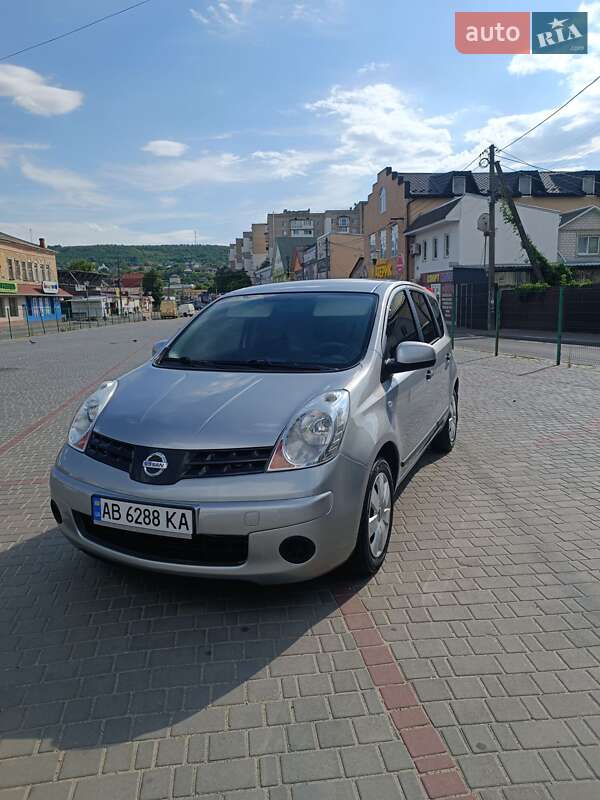 Хэтчбек Nissan Note 2008 в Могилев-Подольске