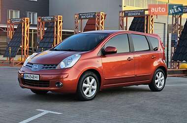 Хэтчбек Nissan Note 2007 в 