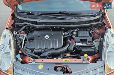 Хэтчбек Nissan Note 2007 в 