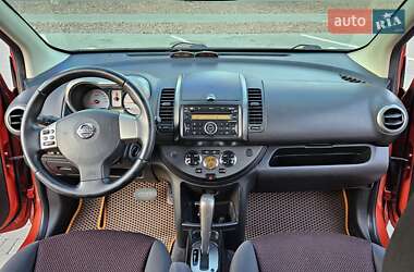 Хэтчбек Nissan Note 2007 в 