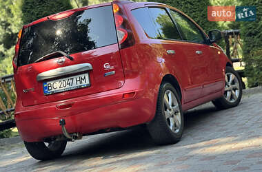 Хэтчбек Nissan Note 2011 в 
