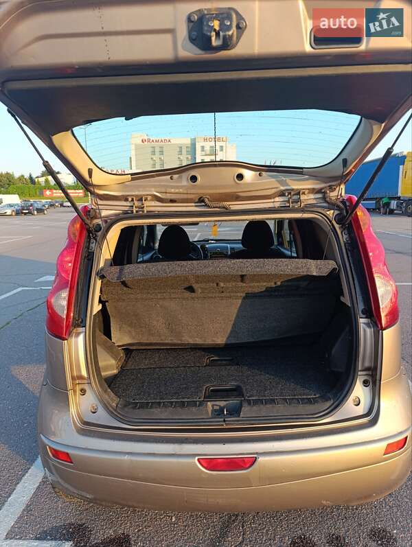 Хэтчбек Nissan Note 2008 в Львове