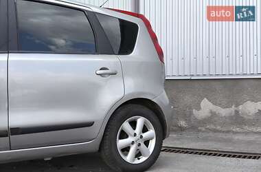 Хэтчбек Nissan Note 2008 в 