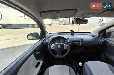 Хэтчбек Nissan Note 2008 в 