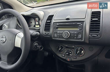 Хэтчбек Nissan Note 2008 в 
