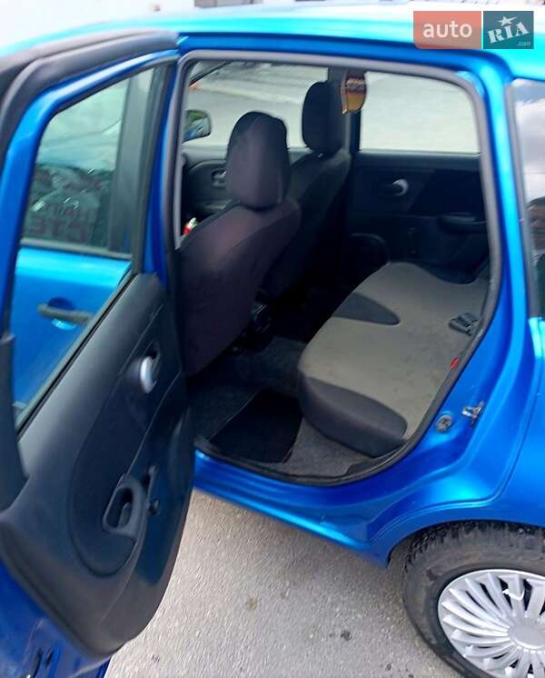 Хетчбек Nissan Note 2011 в Звягелі фото 8 Хетчбек Nissan Note 2011 в Звягелі