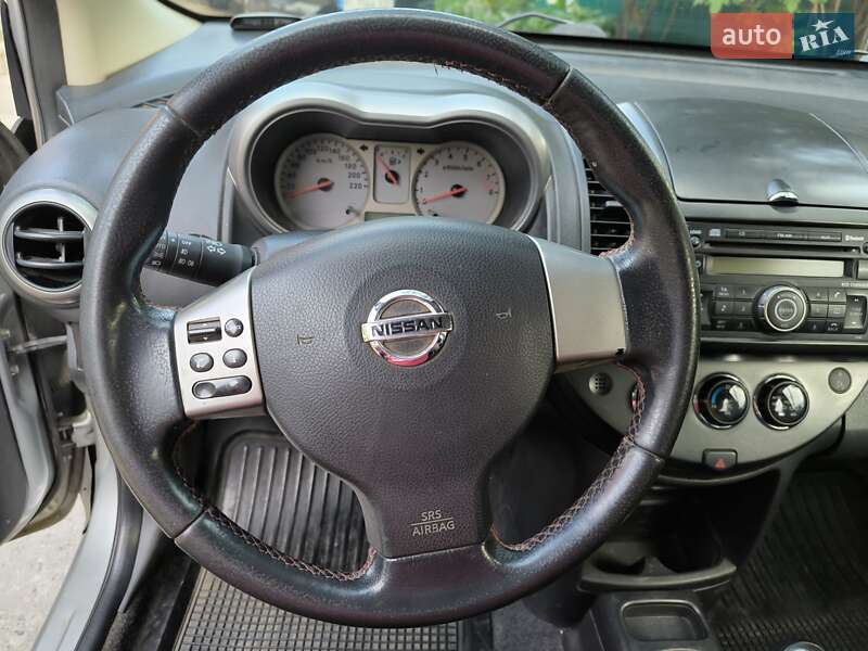 Хэтчбек Nissan Note 2008 в Гадяче