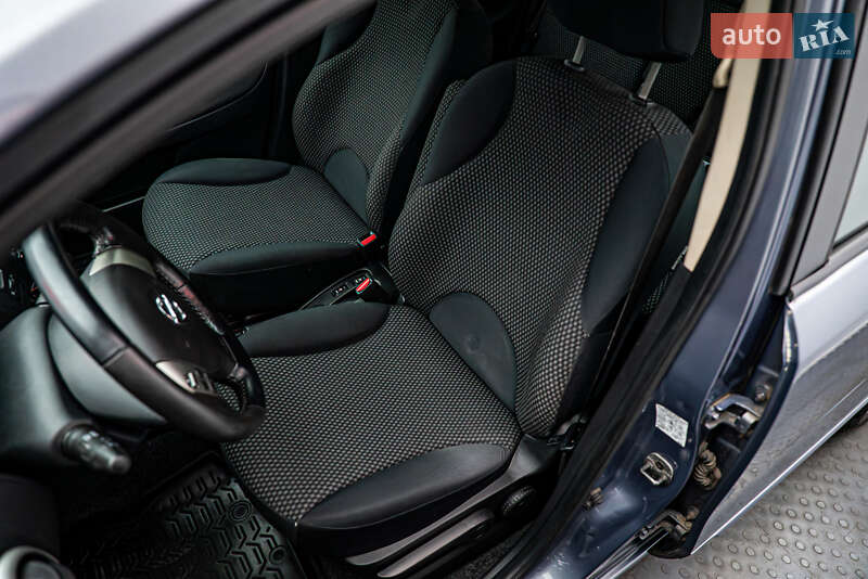 Хэтчбек Nissan Note 2007 в Киеве