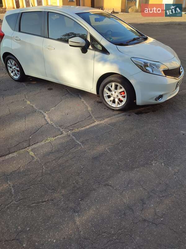 Хэтчбек Nissan Note 2015 в Краматорске