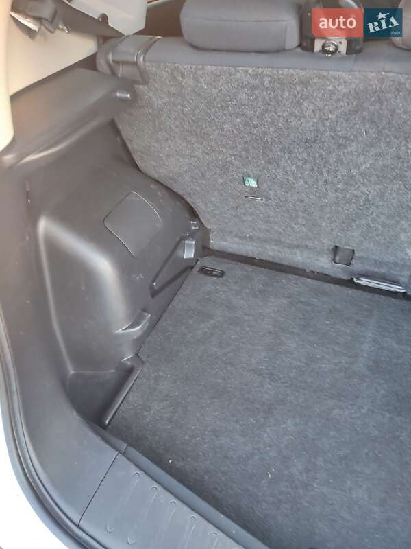 Хэтчбек Nissan Note 2015 в Краматорске