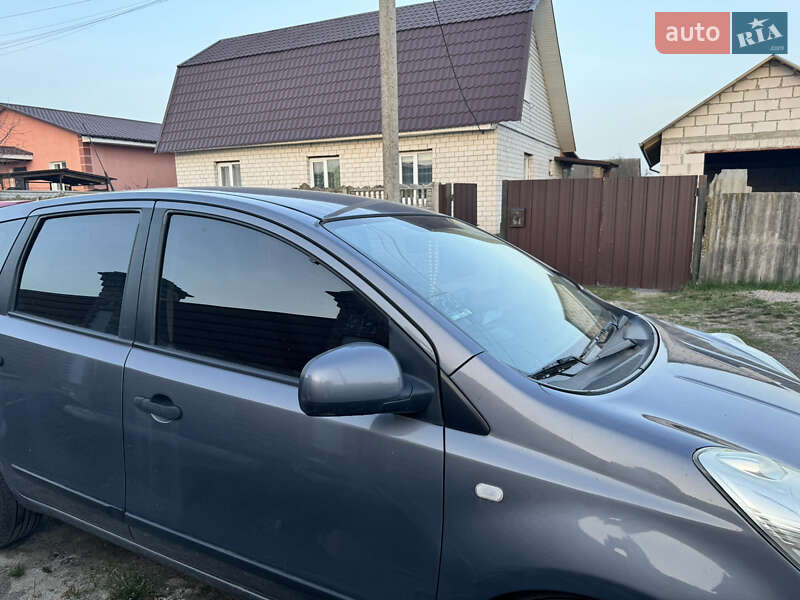 Хетчбек Nissan Note 2008 в Чернігові