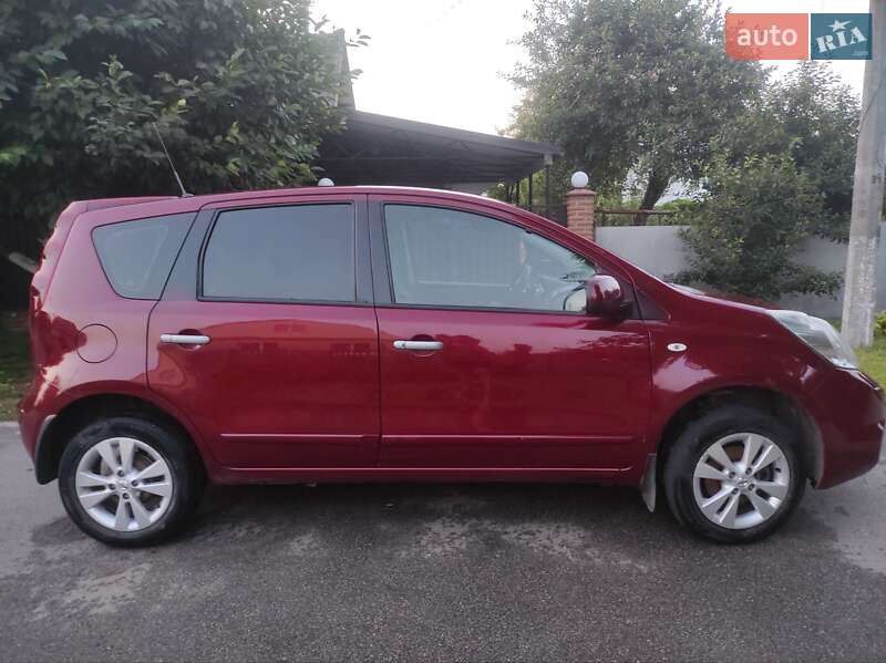 Хэтчбек Nissan Note 2011 в Борисполе