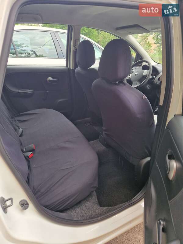 Хетчбек Nissan Note 2009 в Києві фото 6 Хетчбек Nissan Note 2009 в Києві