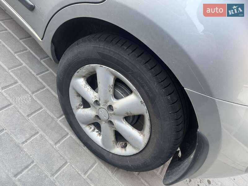 Хетчбек Nissan Note 2008 в Києві фото 7 Хетчбек Nissan Note 2008 в Києві