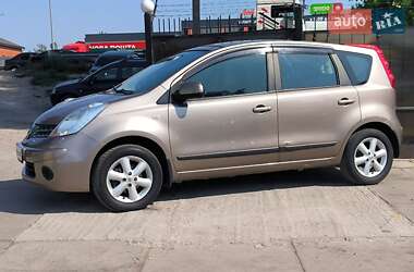 Хэтчбек Nissan Note 2007 в 