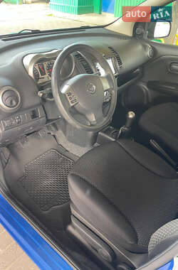 Хэтчбек Nissan Note 2006 в 