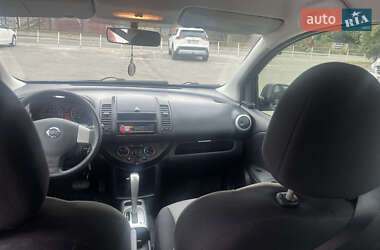 Хэтчбек Nissan Note 2012 в 