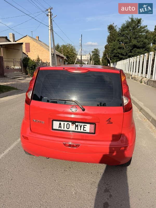 Хэтчбек Nissan Note 2008 в Здолбунове