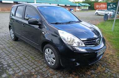Хэтчбек Nissan Note 2009 в 