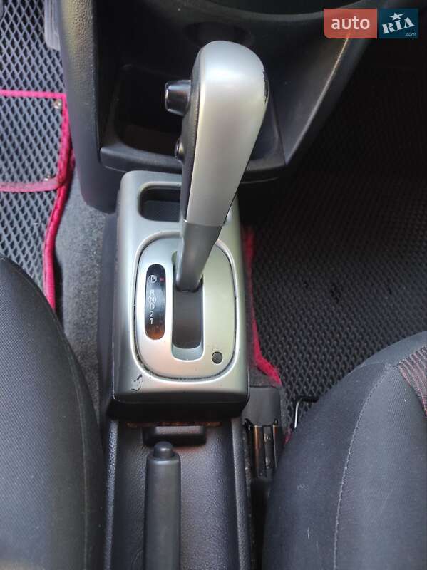 Хэтчбек Nissan Note 2011 в Борисполе