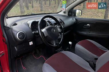 Хэтчбек Nissan Note 2006 в 