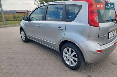 Хэтчбек Nissan Note 2008 в 