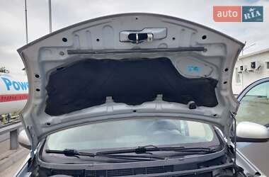 Хэтчбек Nissan Note 2008 в 