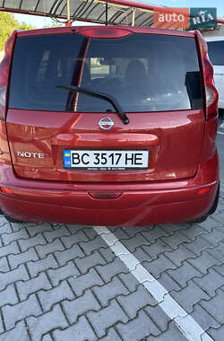 Хэтчбек Nissan Note 2008 в 